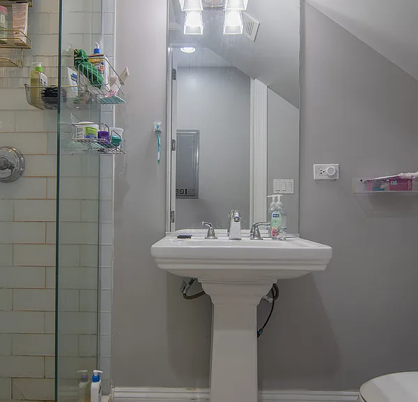 3718 N Wilton Ave #2 — Photo 13
