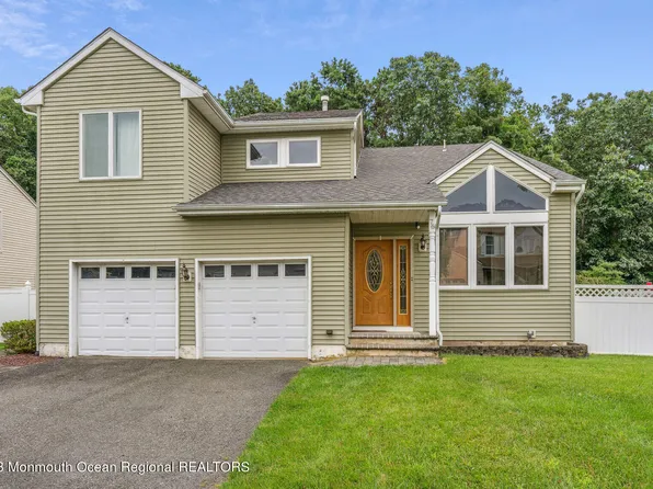 76 Heritage Drive, Howell, NJ 07731