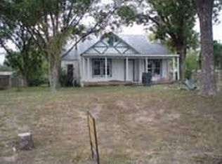 310 S 9th St, Junction, TX 76849