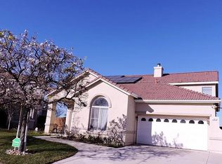 30 Marguerite Dr, Hollister, CA 95023