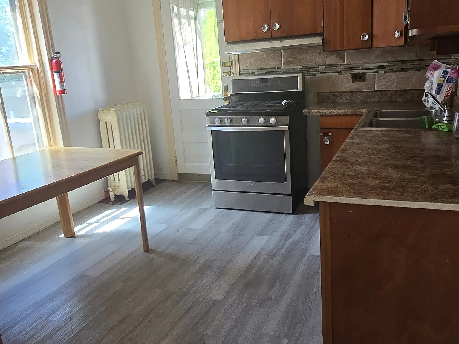 3 bed, $1,549 — Photo 3