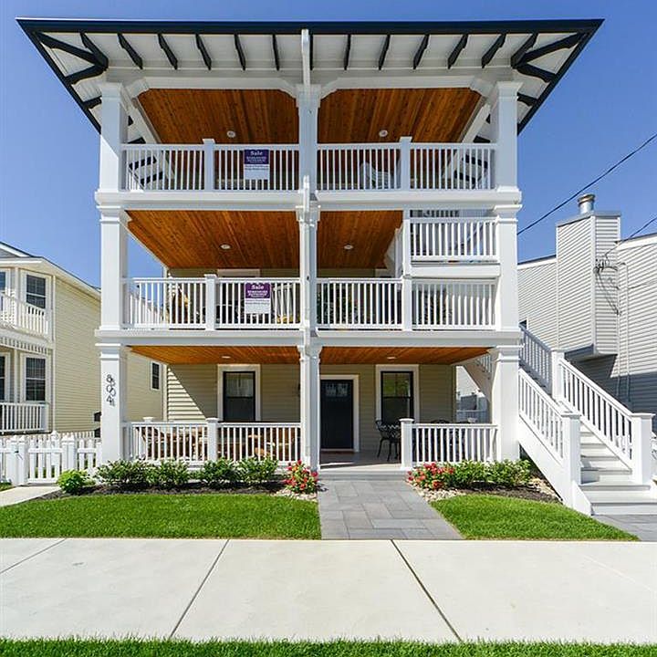 1st image of 804C Brighton Pl #3