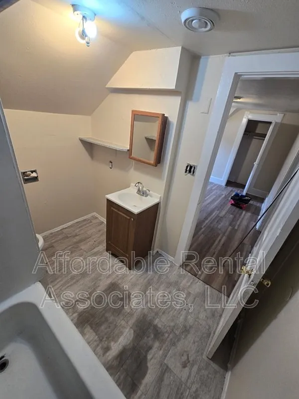 1 bed, 1.0 bath, $867 — Photo 1