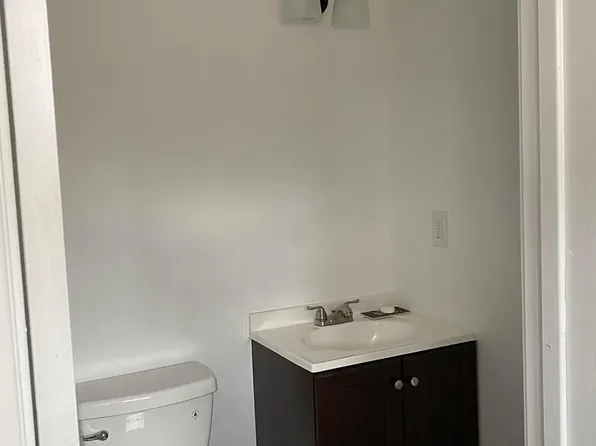 974 River Rd, Piscataway, NJ 08854