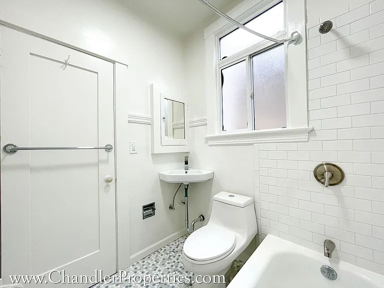 3255 Sacramento St — Photo 6