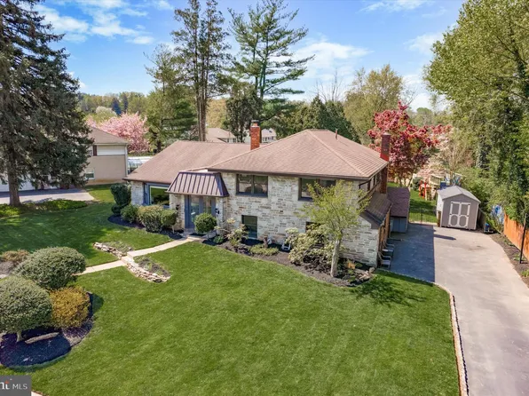 1004 Quill Ln, Oreland, PA 19075