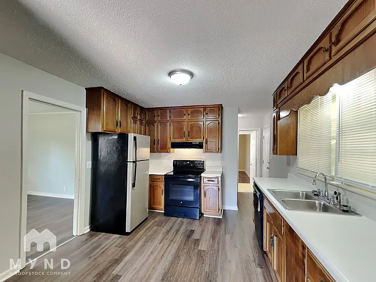 217 Marshall Dr — Photo 7