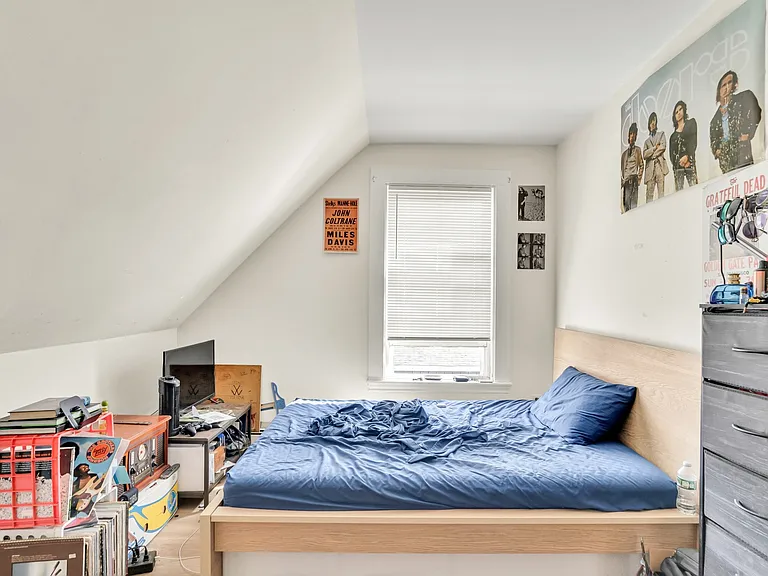 20 Ashford St #1A — Photo 13