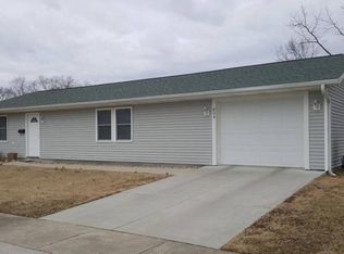 804 N Morgan St, Olney, IL 62450