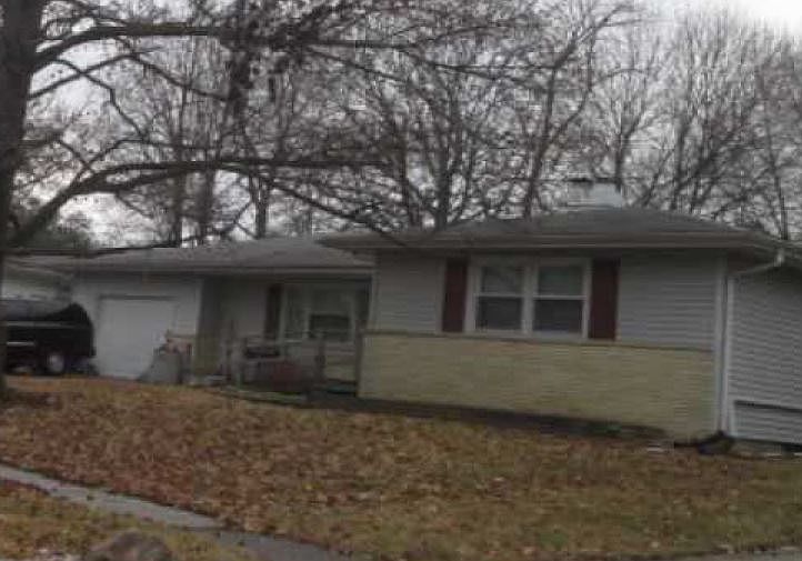 2nd image of 817 Roanoke Dr
