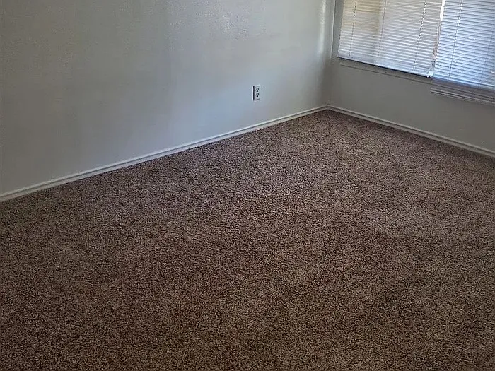 110 McGregor St — Photo 4
