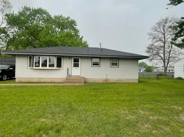 8930 12th Ave S, Bloomington, MN 55425