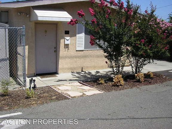 2nd image of 118 Sierra Blvd