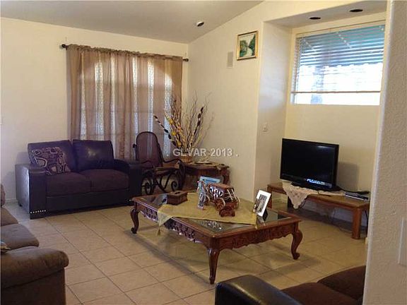 4th image of 1550 Silver Rain Ave