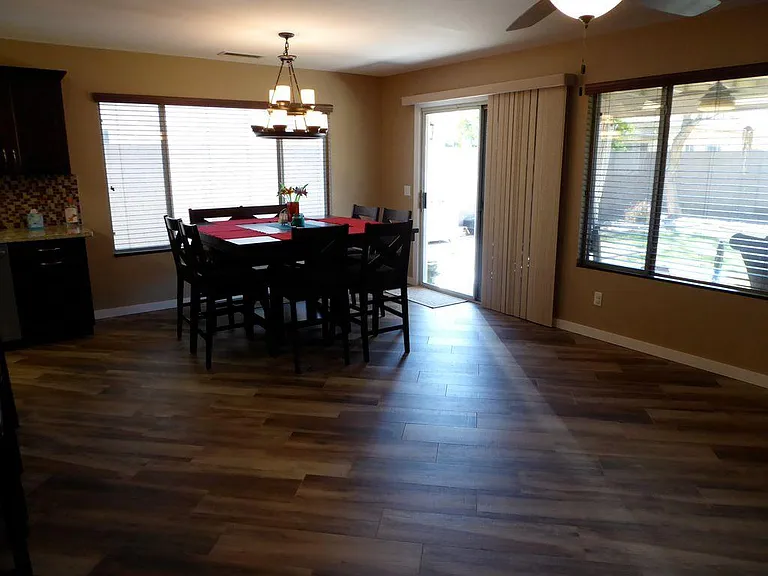 6810 S 15th Pl — Photo 22
