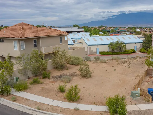 9016 El Ojito Ct NW, Albuquerque, NM 87114