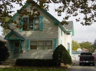 812 5th St, Aurora, IL 60505