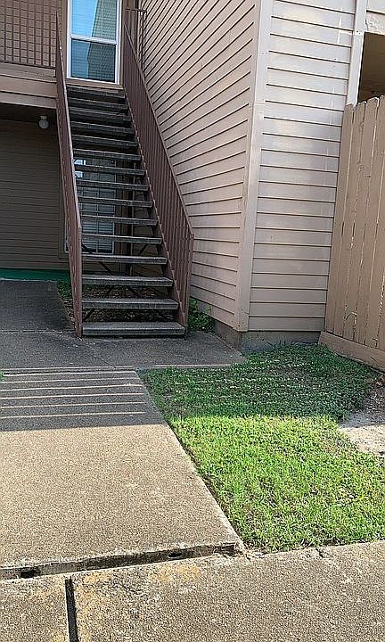1st image of 10555 Turtlewood Ct Unit 2910