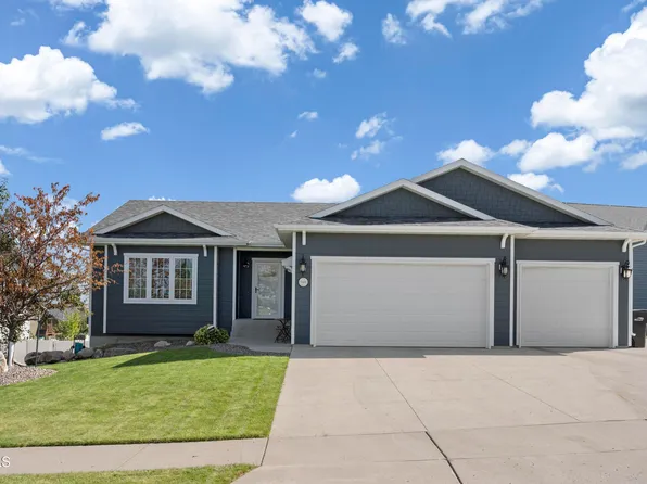 5405 Onyx Dr, Bismarck, ND 58503