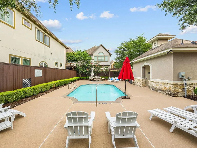 8213 Cabernet Ln — Photo 31