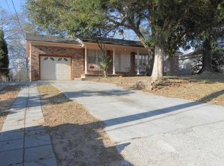 212 Camelot Dr, Goose Creek, SC 29445