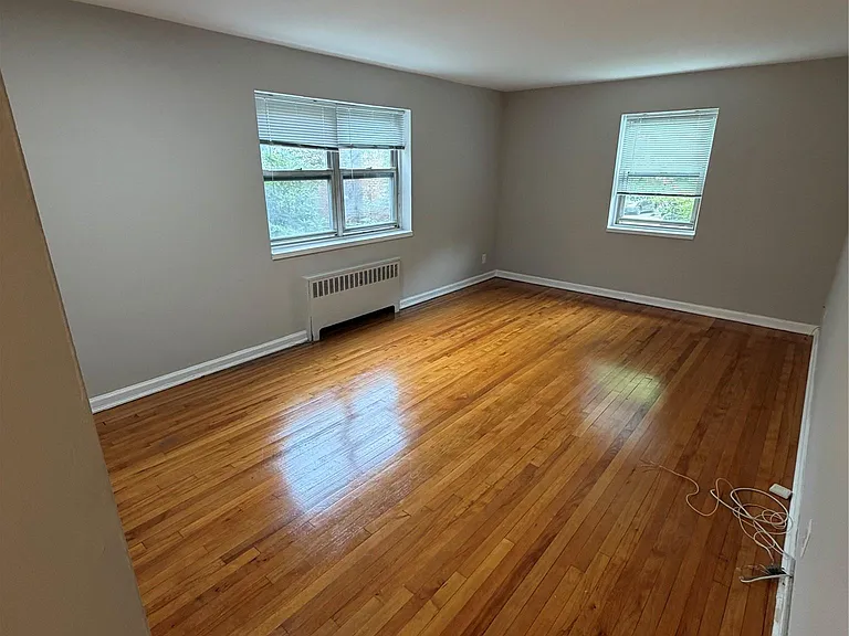 320 S Broadway #P1 — Photo 5