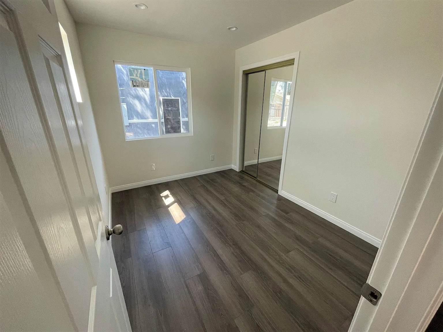 3 bed, 931 sqft, $2,800 — Photo 3