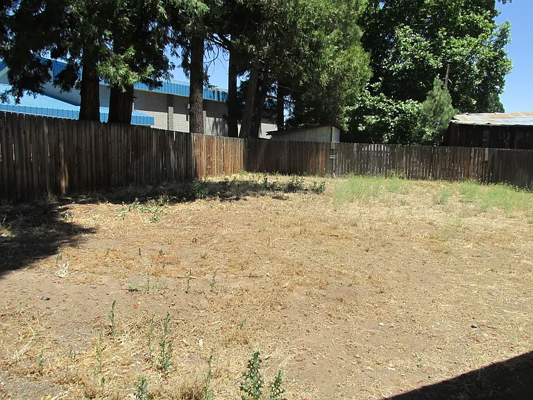 55 Emerald Ct — Photo 6