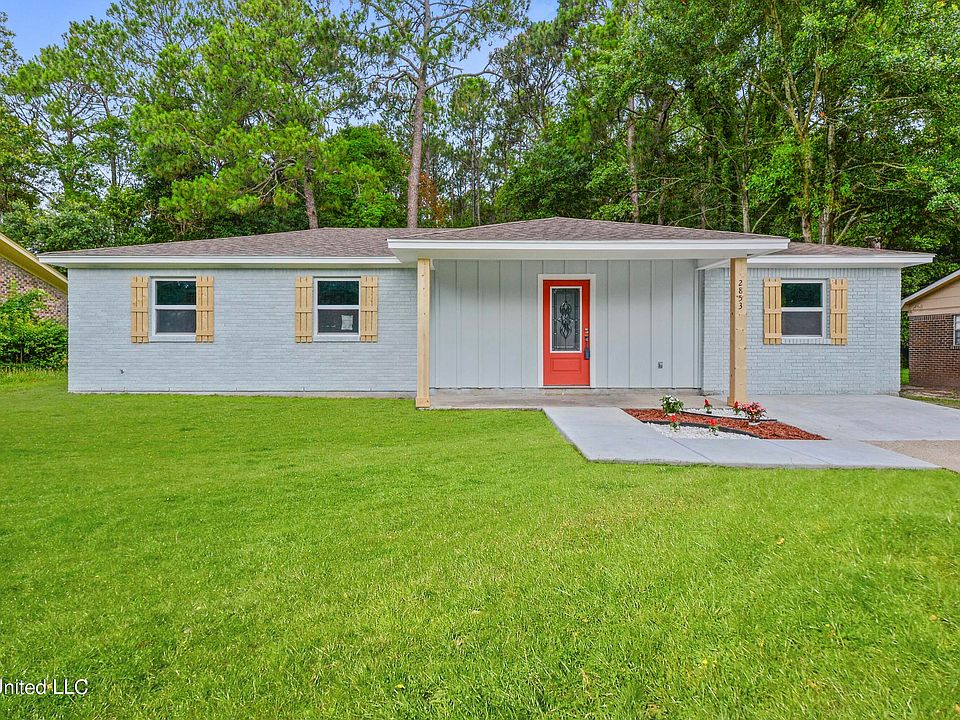 1st image of 2853 W Park Dr
