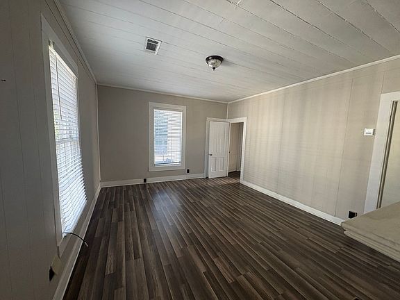 2nd image of 1020 Adams St APT 3