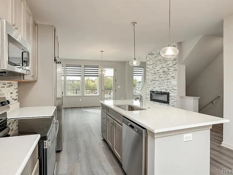 2151 Park Dr — Photo 29