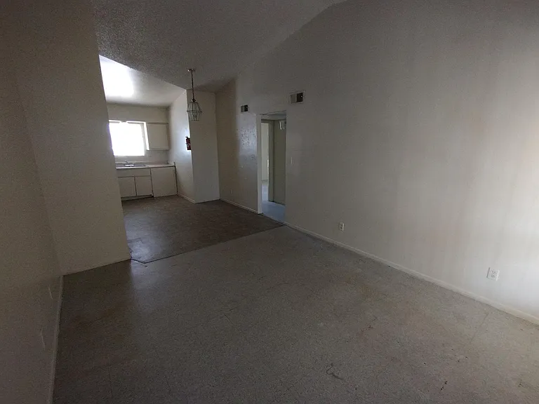 56 E Ingram St — Photo 5