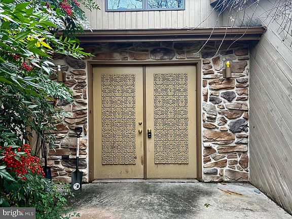 4th image of 723 Ridge Rd