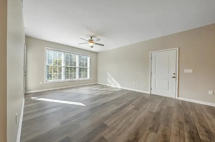 Westlake Apartments Homes — Photo 7