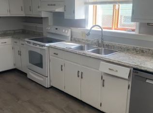 88 Almy St #1A, Fall River, MA 02720