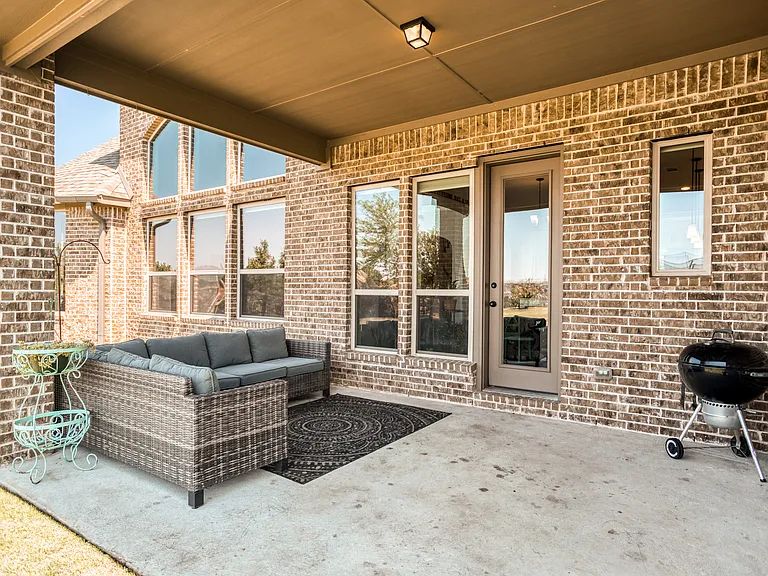 1208 Logan Trl — Photo 31