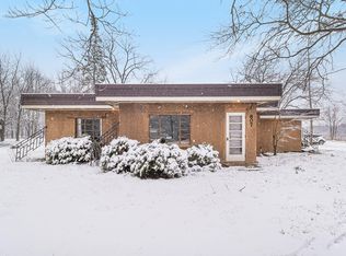 807 32nd St, Allegan, MI 49010