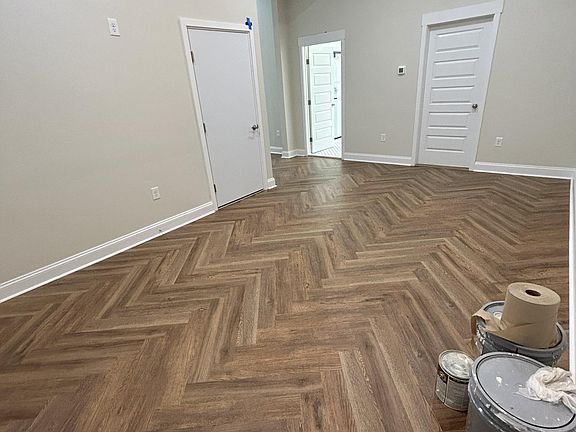 4th image of 104 Pearl St #B