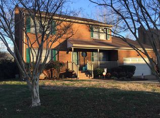 13 Phyllis Ln, Hampton, VA 23666