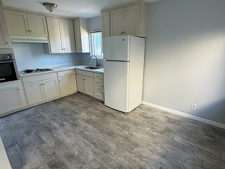 1077 Topaz Ave #17 — Photo 9