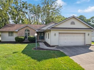 5160 Shoreview Cir NW, Canton, OH 44708