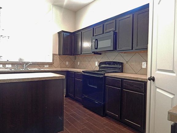 4th image of 142 Creekside Villa Dr