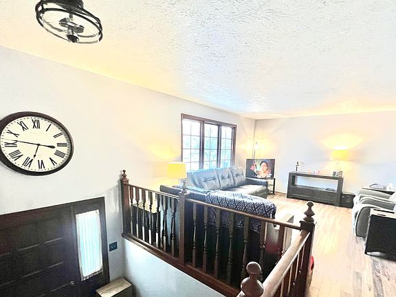 2nd image of 4920 Sunnybrook Dr