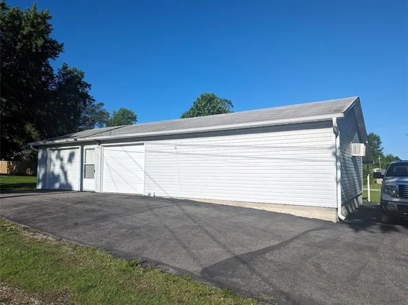 704 E Thompson St, El Dorado Springs, MO 64744