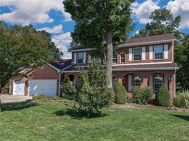 1st image of 31 Fieldcrest Dr