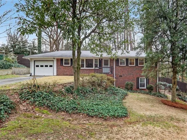 2560 Skyland Trl NE, Brookhaven, GA 30319