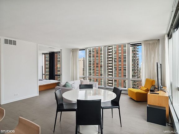5th image of 1300 N Astor St Unit 19B