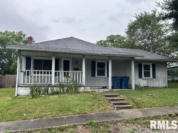 1010 Gent Ave, Johnston City, IL 62951