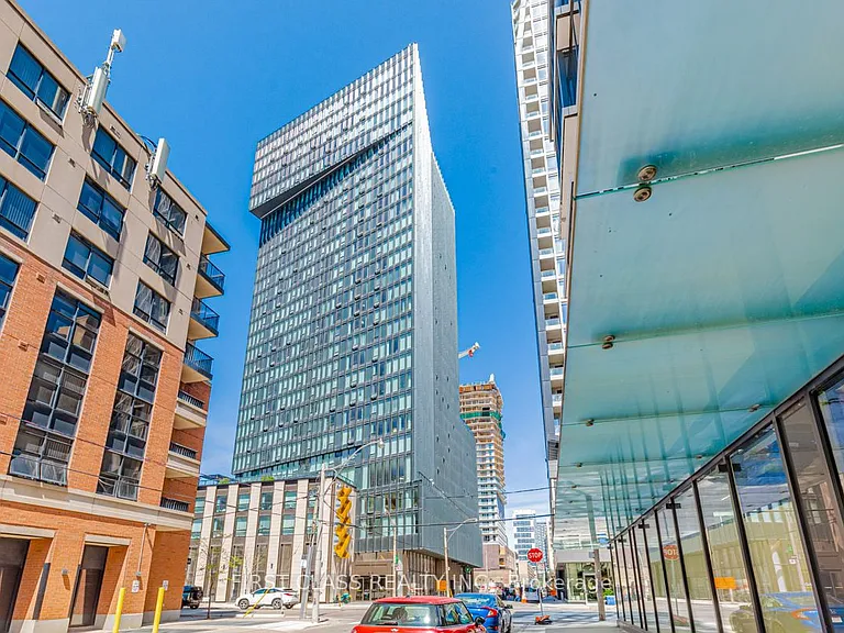 60 Shuter St #1710 — Photo 1