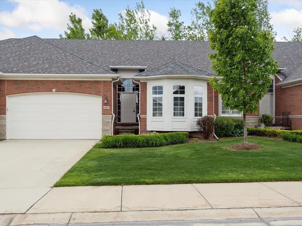 14972 Village Park Cir, Shelby Township, MI 48315